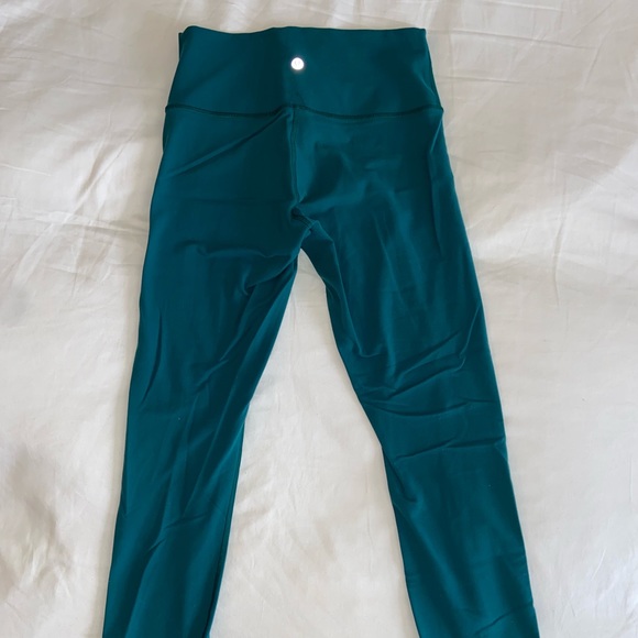 COPY - Lululemon Align Pant 25” Size 6 or 8 - Picture 2 of 2